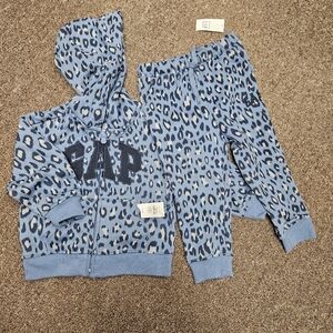 Baby GAP blue leopard print sweat suit 2T (new)